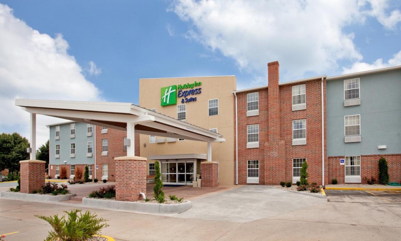 Holiday Inn Express Hotel & Suites North Kansas City By Ihg Exterior foto